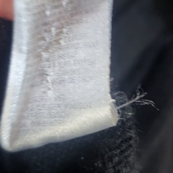 Vintage Black Cashmere Crewneck Ribbed Cuff & Hem Cropped Sweater - Picture 14 of 14